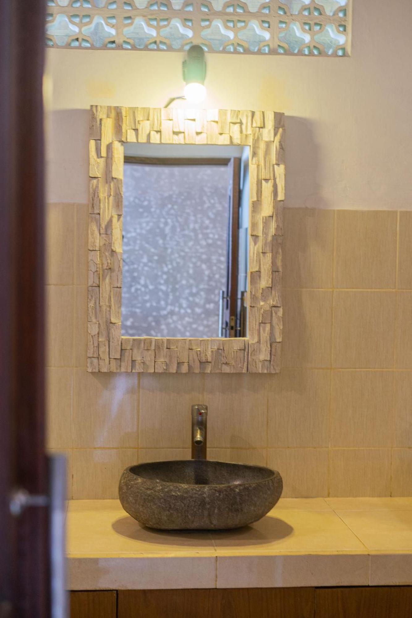 Villa Salya - 3Br - Private Pool - 1Min Walk To La Favela! Seminyak Zewnętrze zdjęcie