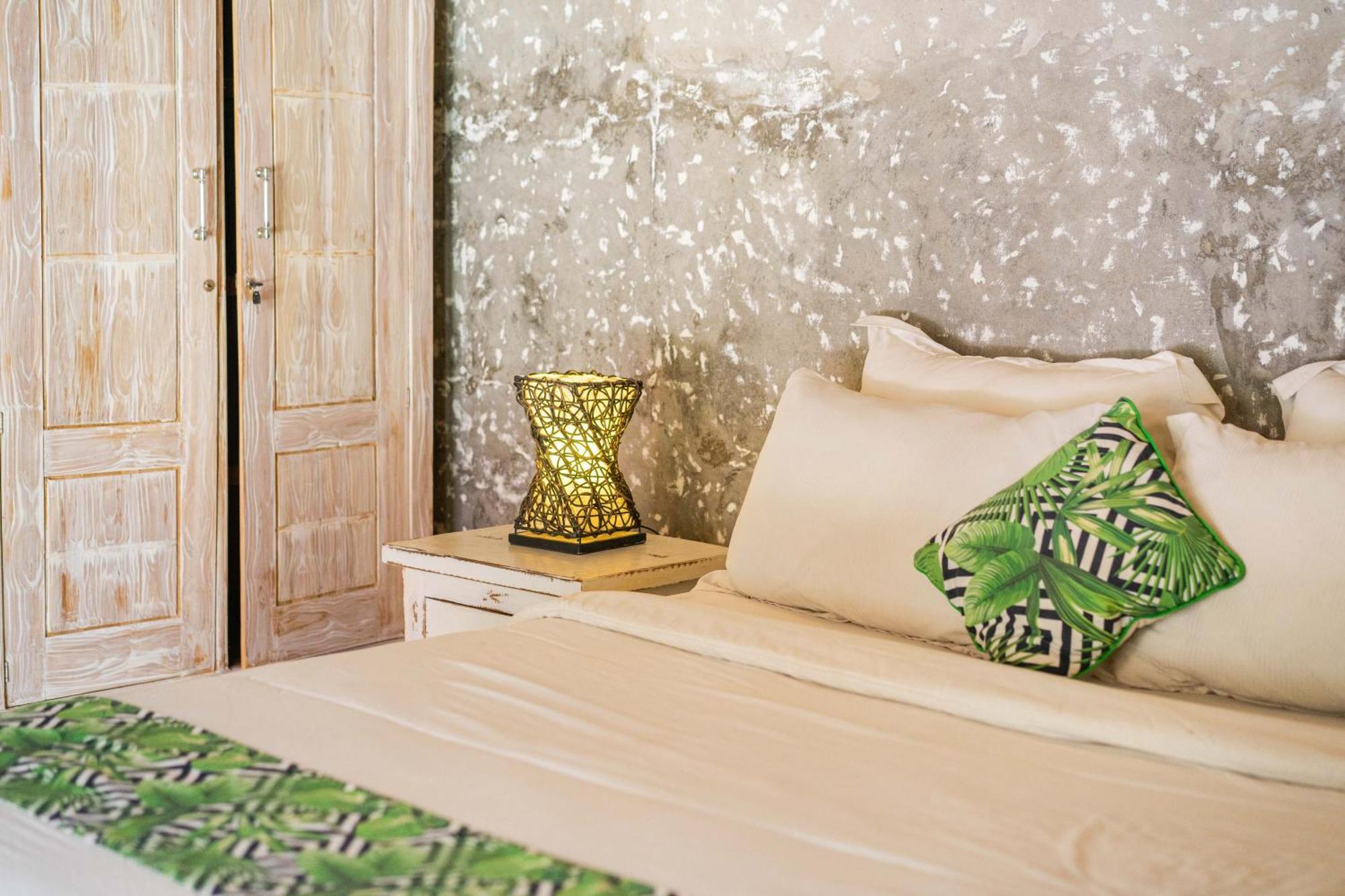 Villa Salya - 3Br - Private Pool - 1Min Walk To La Favela! Seminyak Zewnętrze zdjęcie